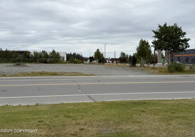 10th image of 260,264 Airport Way, Kenai, AK 99611 | MLS# 25-10807