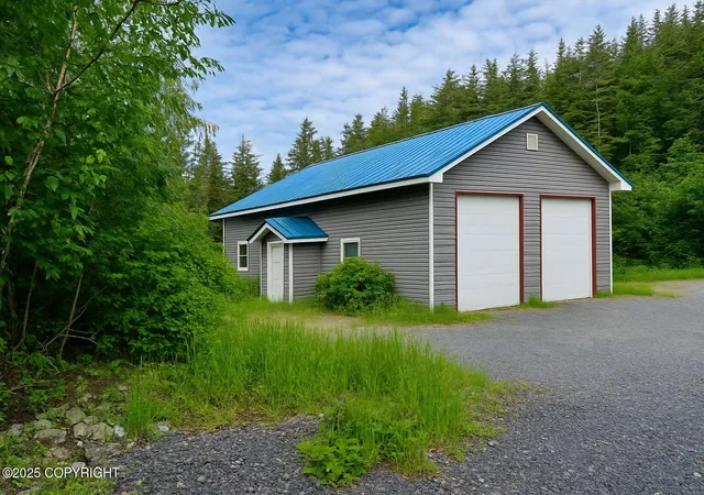 Photo 1 of Single family home for sale at 110 Crest Cir, Cordova, AK 99574 | MLS# 25-11904 | Listing updated on 2025-09-15