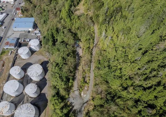 3rd image of 929 Stedman St, Ketchikan, AK 99901 | MLS# 25-11961