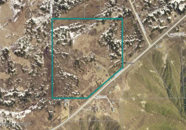 Photo 2 of Single family home for sale at 60918 Skyline Dr, Homer, AK 99603 | MLS# 25-12147 | Listing updated on 2025-09-23