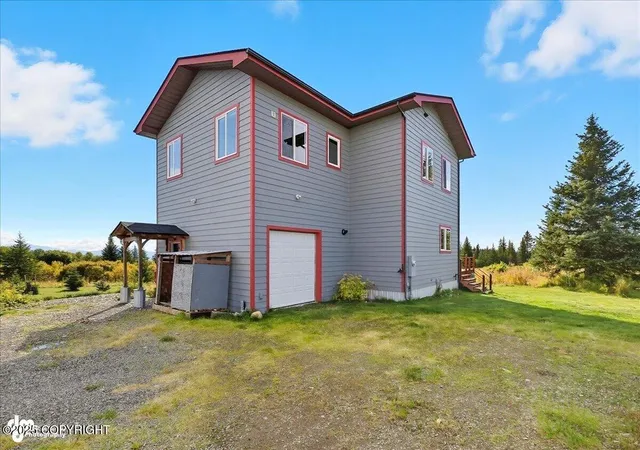 Photo 3 of Single family home for sale at 60918 Skyline Dr, Homer, AK 99603 | MLS# 25-12147 | Listing updated on 2025-09-23