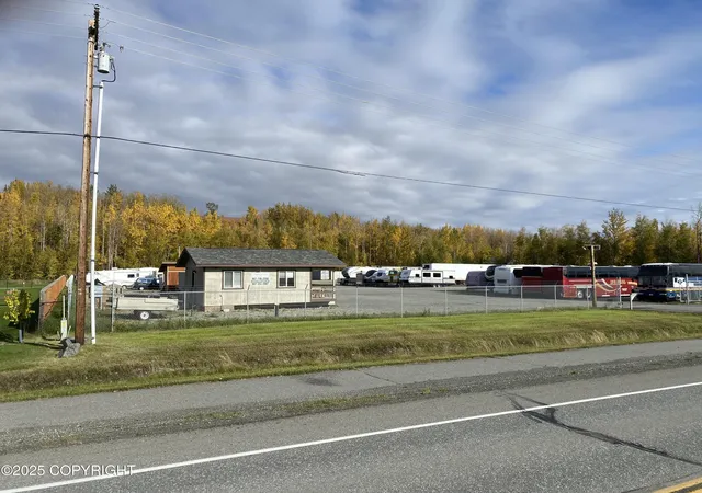 2nd image of 6693 E Blue Lupine Dr, Wasilla, AK 99654 | MLS# 25-12307