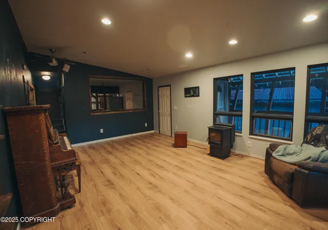 5th image of 725 D Mitkof Hwy, Petersburg, AK 99833 | MLS# 25-14062