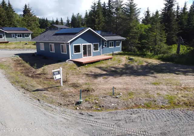 Homes for sale in Homer, AK | 1610 Cantrell Crk Rd, Homer, AK 99603 | MLS# 26-4105