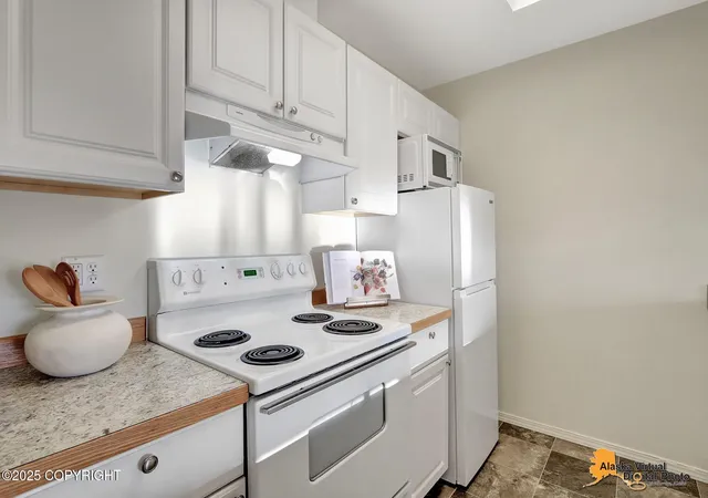 Photo 5 of Sale Pending at 4333 San Ernesto Ave #207, Anchorage, AK 99508 | MLS# 25-14029 | Listing updated on 2026-09-05