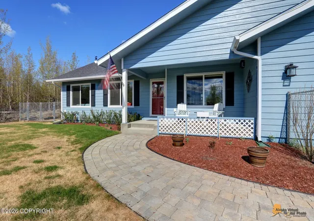 3rd image of 528 N Beaver Lake Rd, Big Lake, AK 99652 | MLS# 25-14152