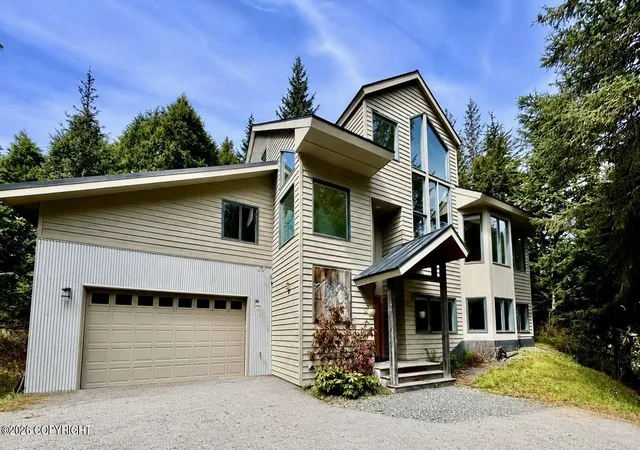 Homes for sale in Girdwood, AK | 260 Vail Dr, Girdwood, AK 99587 | MLS# 25-14369
