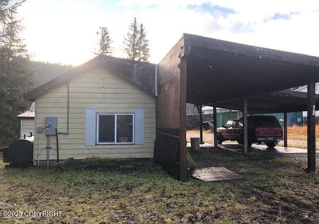 Photo 3 of Single family home for sale at 824 Lake Ave, Cordova, AK 99574 | MLS# 25-14409 | Listing updated on 2025-12-01