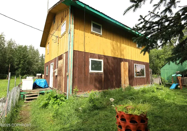 Photo 1 of Single family home for sale at 49 Mespelt St, Mc Grath, AK 99627 | MLS# 25-14663 | Listing updated on 2025-12-10