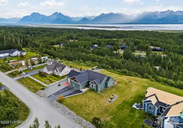 Photo 2 of Single family home for sale at 7726 W Overview Cir, Wasilla, AK 99623 | MLS# 26-8289 | Listing updated on 2026-09-02