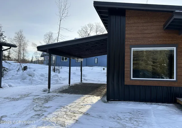 Homes for sale in Soldotna, AK | 40165 Sterling Hwy, Soldotna, AK 99669 | MLS# 26-63