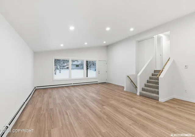4th image of 800 W 21St Ave, Anchorage, AK 99503 | MLS# 26-253
