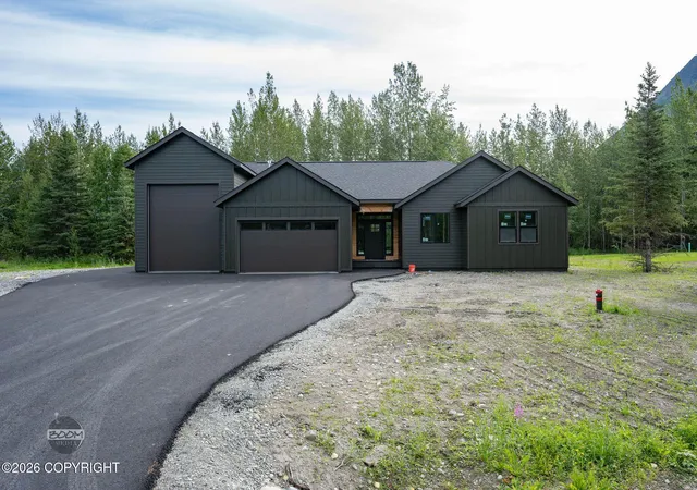 Photo 1 of Single family home for sale at 5971 S Gates St, Palmer, AK 99645 | MLS# 26-5811 | Listing updated on 2026-08-26