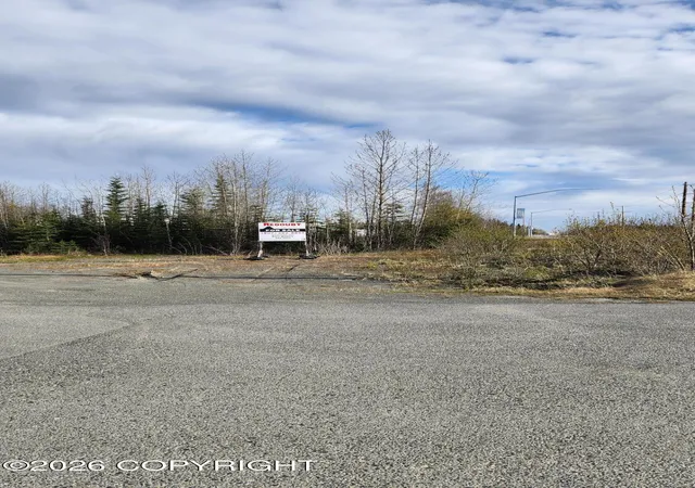 Homes for sale in Kenai, AK | 211 Marathon Rd, Kenai, AK 99611 | MLS# 26-977