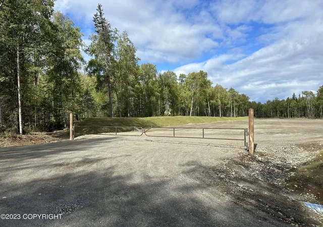 2nd image of 25212 Talkeetna Spur Rd, Talkeetna, AK 99676 | MLS# 26-722