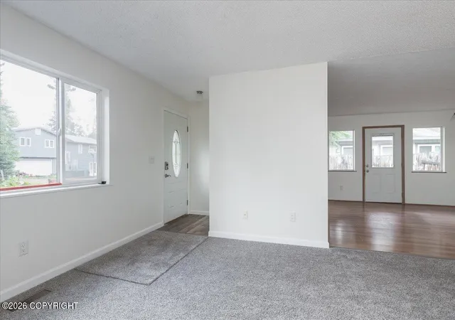 5th image of 4932 Drake St, Fairbanks, AK 99709 | MLS# 26-952