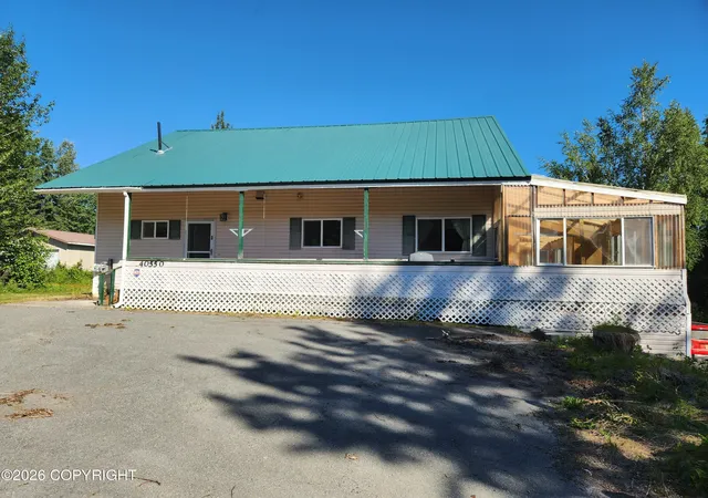 Photo 2 of Single family home for sale at 40550 Franklin Ct, Soldotna, AK 99669 | MLS# 26-1018 | Listing updated on 2026-08-19