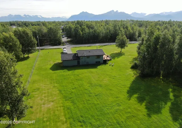 Photo 2 of Single family home for sale at 4700 S Canter Cir, Wasilla, AK 99654 | MLS# 26-11078 | Listing updated on 2026-08-31
