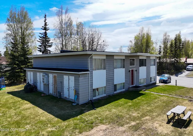 Homes for sale in Soldotna, AK | 322 W Redoubt Ave, Soldotna, AK 99669 | MLS# 26-1674