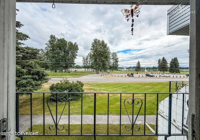 Homes for sale in Anchorage, AK | 3333 Lakeshore Dr #5, Anchorage, AK 99517 | MLS# 26-1772