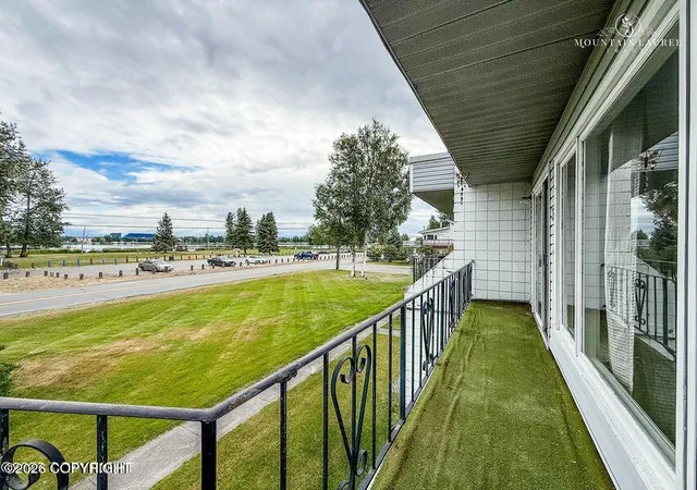 Homes for sale in Anchorage, AK | 3333 Lakeshore Dr #5, Anchorage, AK 99517 | MLS# 26-1772