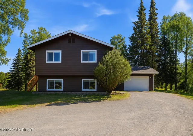 Homes for sale in Soldotna, AK | 36565 Pine St, Soldotna, AK 99669 | MLS# 26-2210