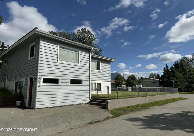 Photo 3 of Sale Pending at 3010 Dawson St, Anchorage, AK 99503 | MLS# 26-2359 | Listing updated on 2026-07-24