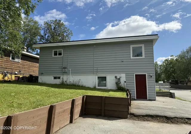 Photo 4 of Sale Pending at 3010 Dawson St, Anchorage, AK 99503 | MLS# 26-2359 | Listing updated on 2026-07-24