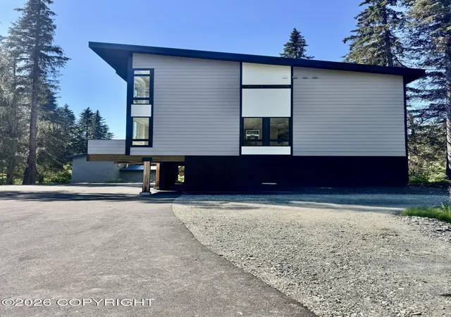 Photo 4 of Condo for sale at 1538 Alyeska Hwy #5, Girdwood, AK 99587 | MLS# 26-2618 | Listing updated on 2026-09-02