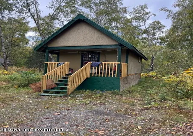 Homes for sale in Talkeetna, AK | 22076 S I St, Talkeetna, AK 99676 | MLS# 26-2735
