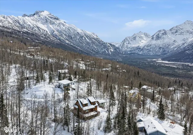 Photo 24 of Single family home for sale at 4441 Panther Dr, Eagle River, AK 99577 | MLS# 26-2908 | Listing updated on 2026-08-29