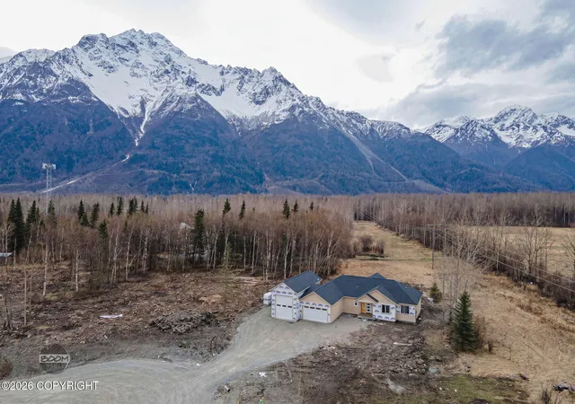 2nd image of 15056 E Alpine Cir, Palmer, AK 99645 | MLS# 26-5447