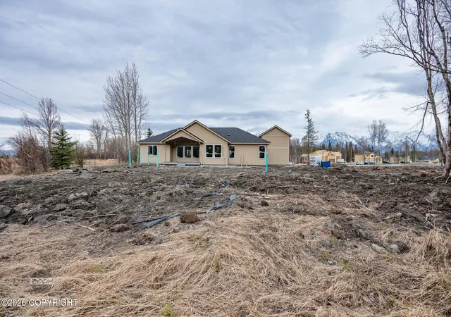 4th image of 15056 E Alpine Cir, Palmer, AK 99645 | MLS# 26-5447