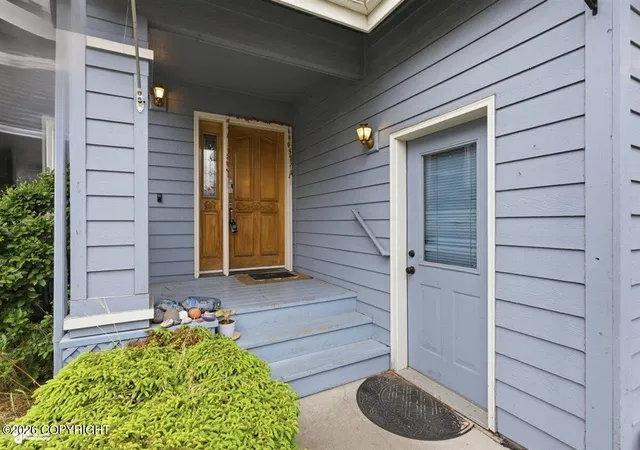4th image of 2416 Brook Hill Cir, Anchorage, AK 99516 | MLS# 26-5220