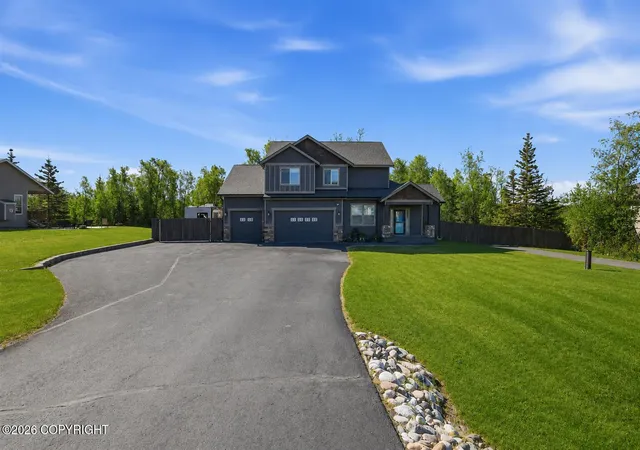 Photo 3 of Single family home for sale at 2588 W Angela Dr, Wasilla, AK 99623 | MLS# 26-3428 | Listing updated on 2026-09-10