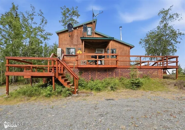 Photo 3 of Single family home for sale at 35290 Fishermans Rd, Soldotna, AK 99669 | MLS# 26-5525 | Listing updated on 2026-09-22