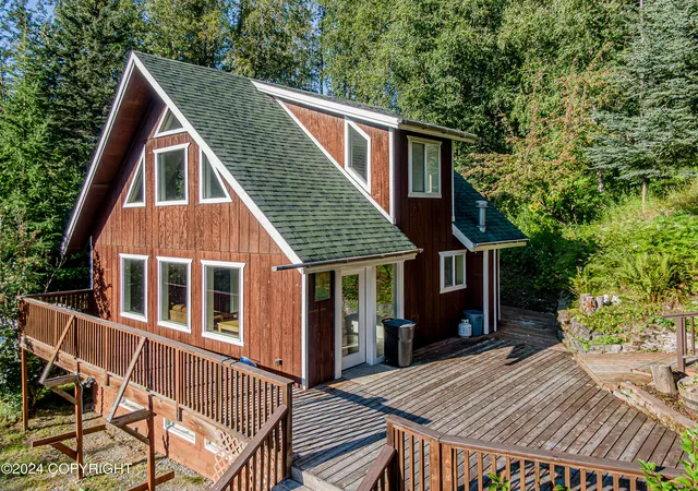 Photo 3 of Multi family home for sale at 36420 Northern Lights Blvd, Soldotna, AK 99669 | MLS# 26-3456 | Listing updated on 2026-04-08