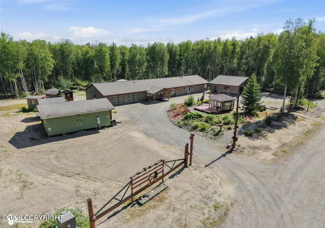 Photo 5 of Single family home for sale at 47767 S Brower Pl, Willow, AK 99688 | MLS# 26-3466 | Listing updated on 2026-07-25
