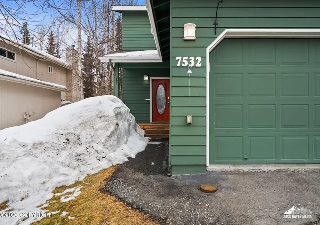 Homes for sale in Anchorage, AK | 7532 Eastbrook Cir, Anchorage, AK 99504 | MLS# 26-3458