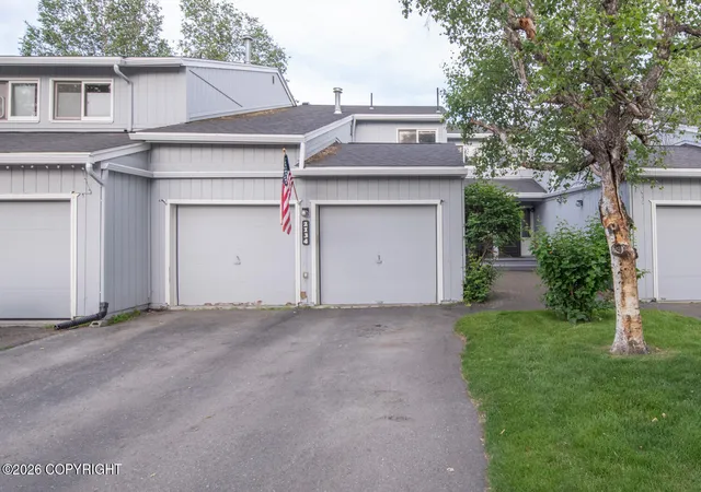 Homes for sale in Anchorage, AK | 2134 Dawnlight Ct, Anchorage, AK 99501 | MLS# 26-8593