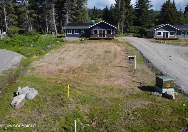 Homes for sale in Homer, AK | 1590 Cantrell Crk Rd, Homer, AK 99603 | MLS# 26-4104