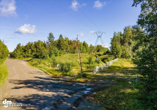 4th image of 10429 S Lewis Loop, Wasilla, AK 99623 | MLS# 26-4272