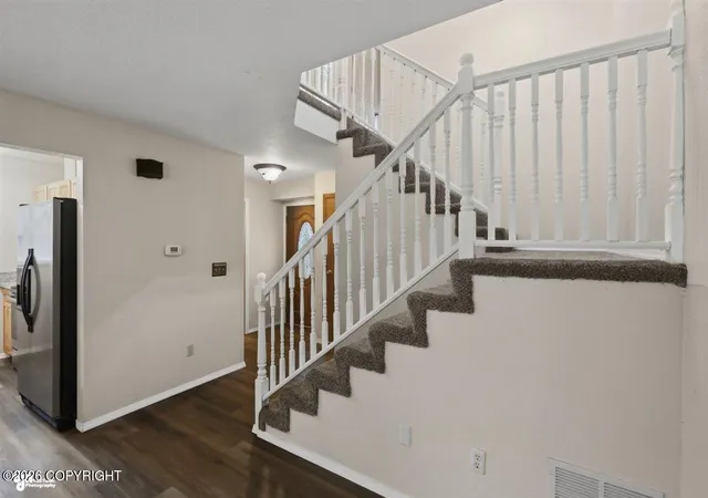 3rd image of 8441 Ragged Top Cir, Anchorage, AK 99504 | MLS# 26-8529