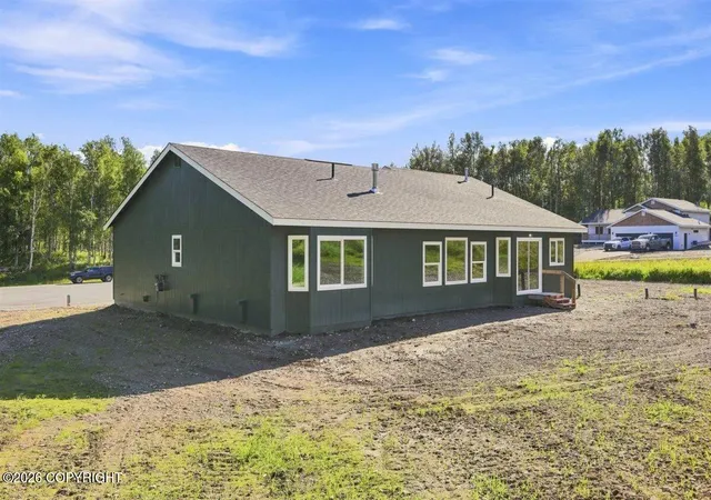Photo 3 of Single family home for sale at 7943 E Silica Cir, Wasilla, AK 99654 | MLS# 26-4408 | Listing updated on 2026-08-30