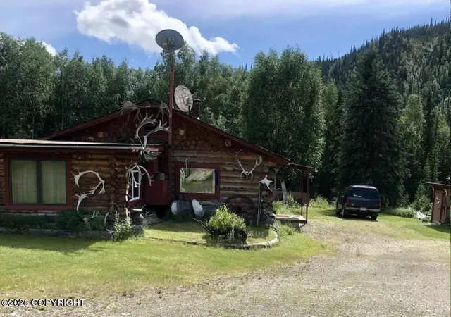 Photo 3 of Single family home for sale at Mp113 Taylor Hwy, Chicken, AK 99732 | MLS# 26-4439 | Listing updated on 2026-04-28