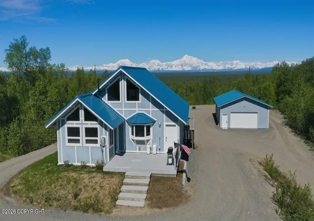 Homes for sale in Talkeetna, AK | 14703 E Petwood Cir, Talkeetna, AK 99676 | MLS# 26-5505
