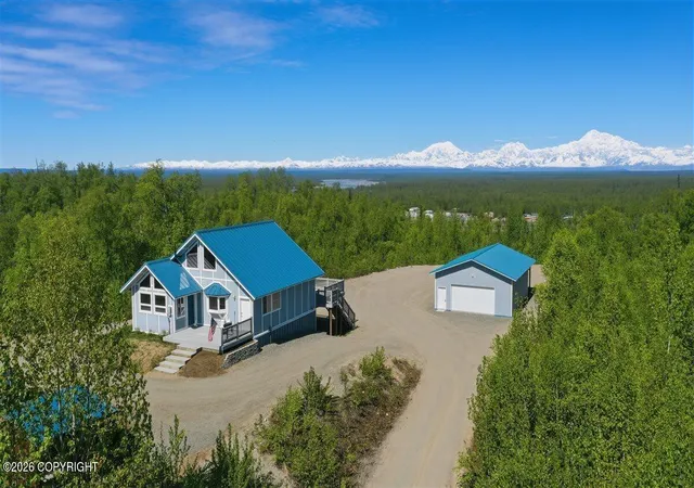 Homes for sale in Talkeetna, AK | 14703 E Petwood Cir, Talkeetna, AK 99676 | MLS# 26-5505