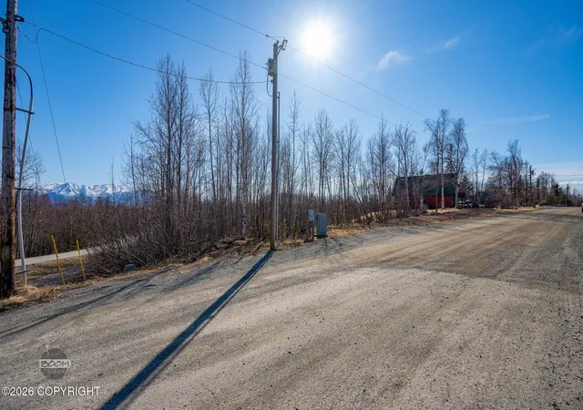 5th image of 1160 E Chugach View Dr, Wasilla, AK 99654 | MLS# 26-4559