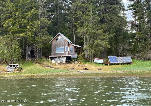 4th image of 51 Twelve Mile Rd, Petersburg, AK 99833 | MLS# 26-4597