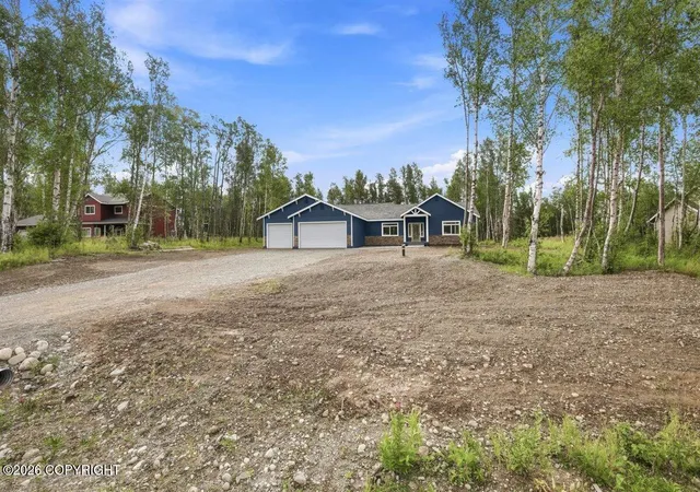 Photo 3 of Single family home for sale at 7726 E Obsidian Loop, Wasilla, AK 99654 | MLS# 26-4740 | Listing updated on 2026-09-24